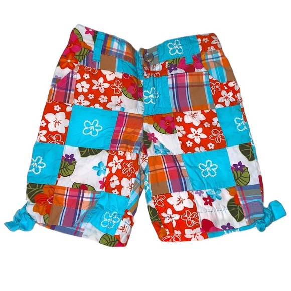 Gymboree Flowered Shorts in Girls Size 4 - Picture 1 of 4